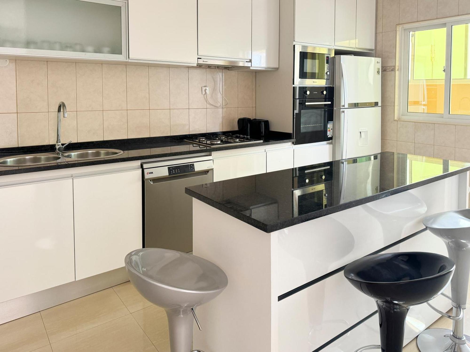 3 Bedroom Apt, Free Wifi & Ac, Cidadela - Lcgr Praia Luaran gambar